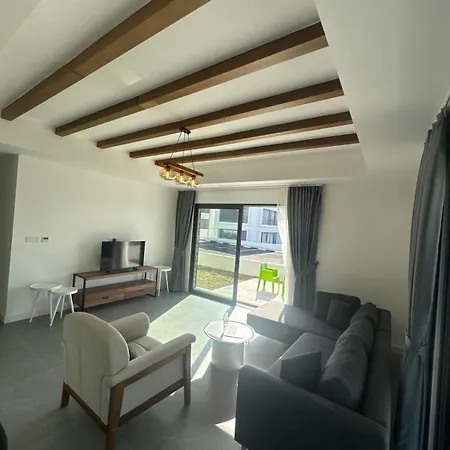 Mediterra Defne Bahce Manzarali Modern Apartamento