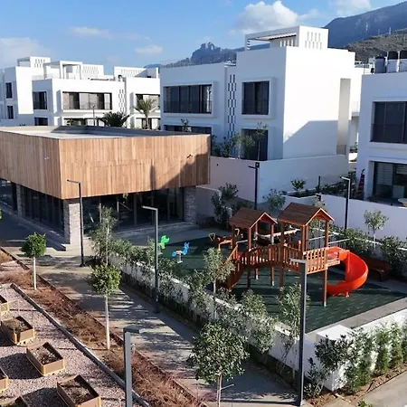 Mediterra Defne Bahce Manzarali Modern Apartamento Agios Dhometios