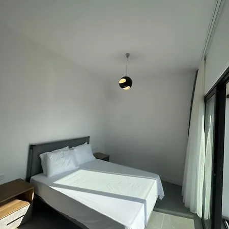 Mediterra Defne Bahce Manzarali Modern Apartamento